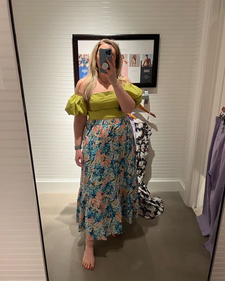 Two piece matching set - Abercrombie

Off the shoulder crop top - medium
Maxi skirt - large (waist is too big, need a medium)

Vacation outfit / summer outfit 

#LTKstyletip #LTKSeasonal #LTKunder100