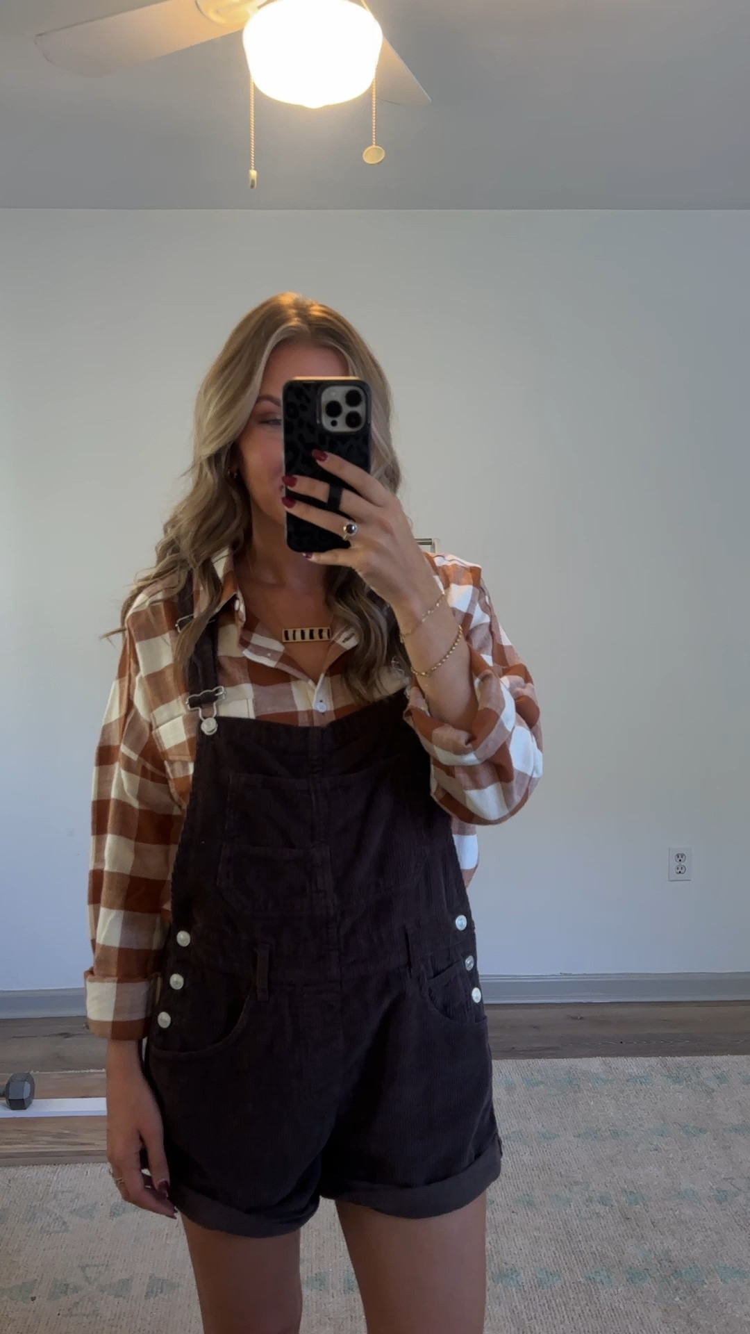 A little fall ootd!! 🎃🤎🍂

Pink lily 
Free people 
Overalls 
Date night 

#LTKHalloween #LTKSeasonal #LTKStyleTip