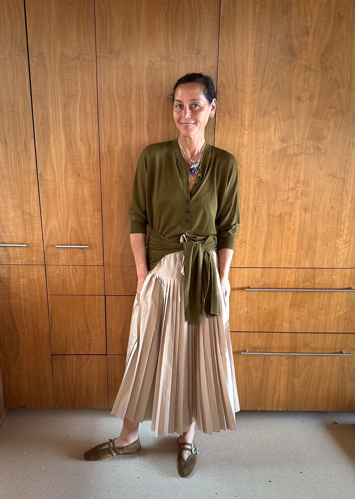 Serving spring-fresh vibes in sweet greens and crisp khakis—and feeling ready to bloom. @me_andem