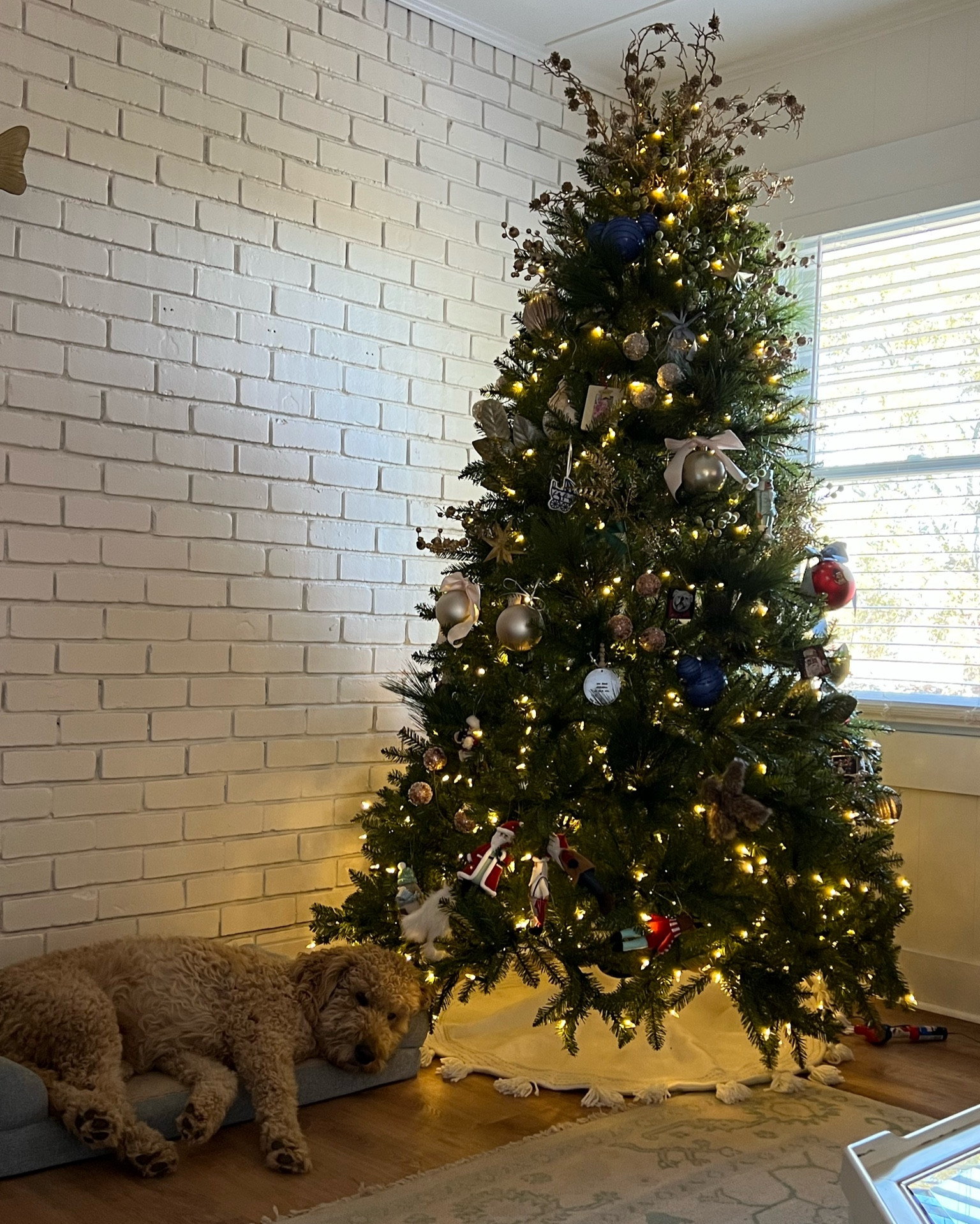Amazon’s version of the viral Home Depot tree 🎄