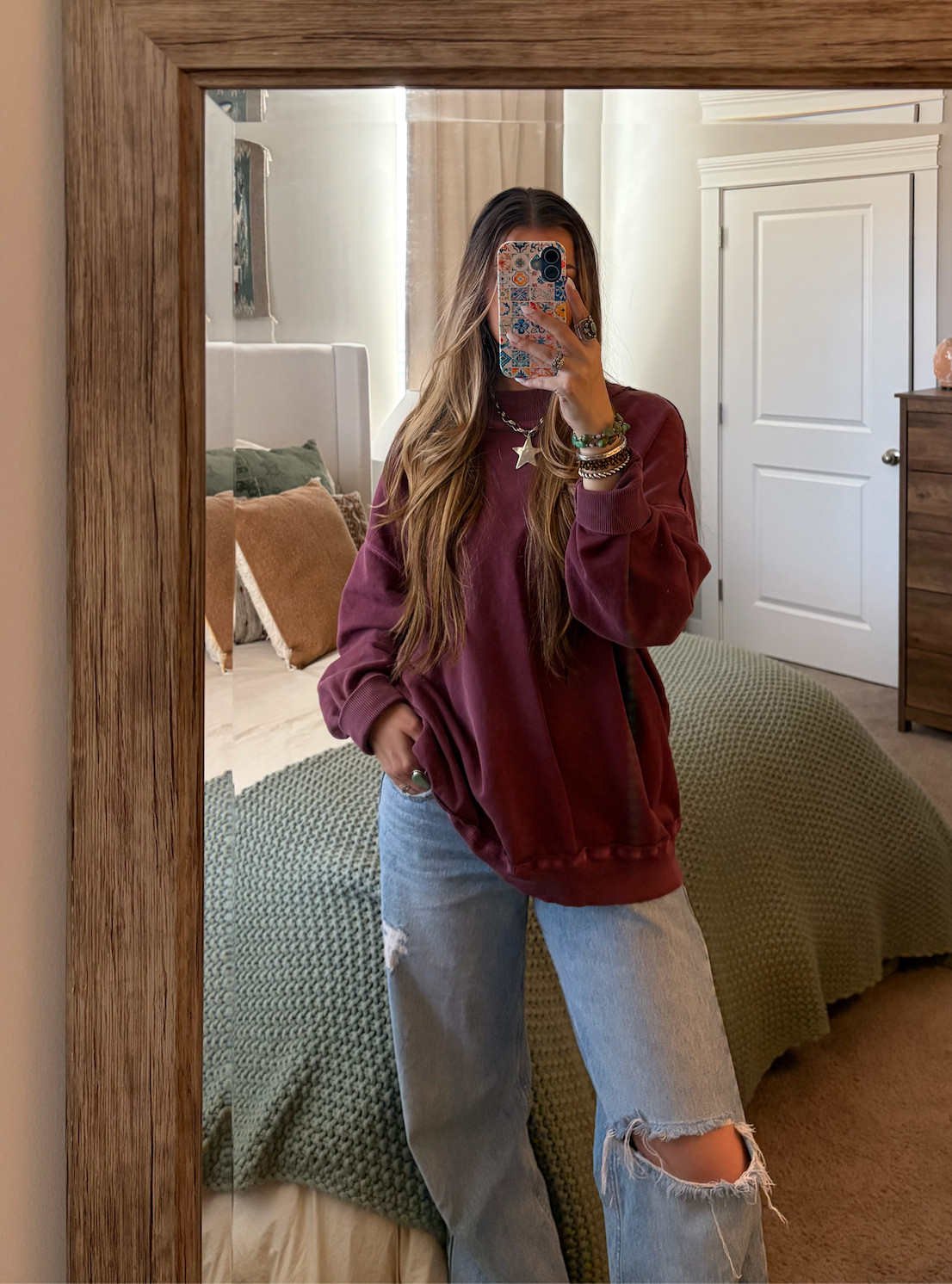 Small in the top! 

Exact pair of jeans are unavailable- linked the same style!