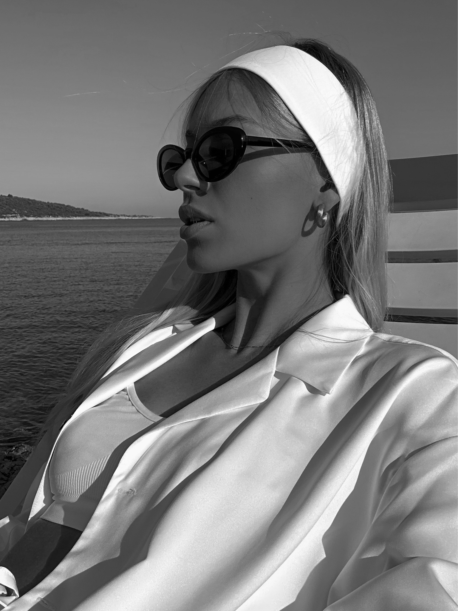 Jersey Headband 90’s style off duty model White hairband accessories essential autumn trend fall trends outfit inspiration all White look

#LTKstyletip #LTKFind #LTKunder50