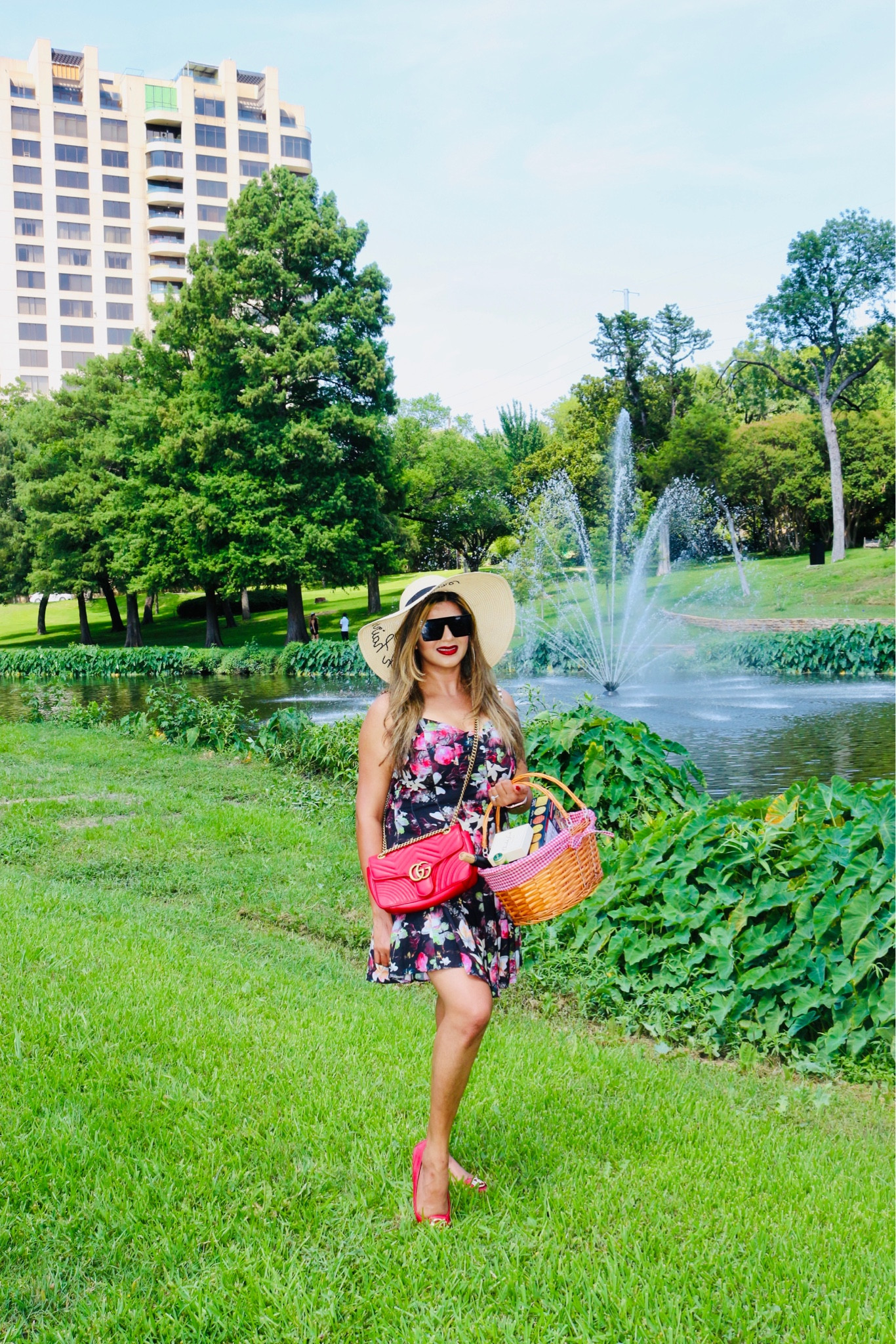 #floraldress #summeroutfit #guccibag

#LTKfit #LTKsalealert #LTKSeasonal