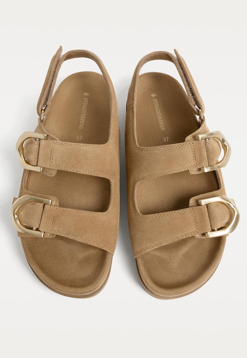 Leather flat sandals with buckles | Stradivarius (UK)
