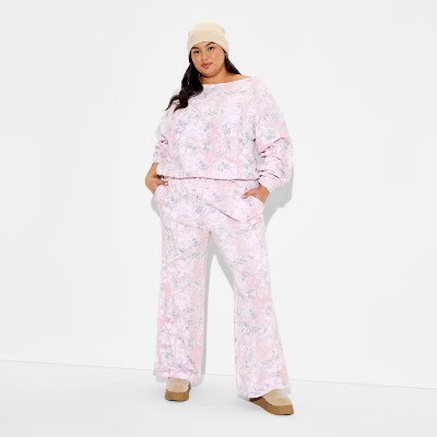 Women's Wide Leg Fleece Graphic Sweatpants - Pink Camo 3X | Target