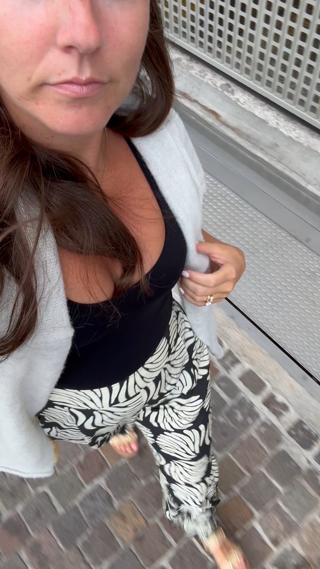 Tonight’s outfit for dinner!! These target pants are SO good!  

Wearing size small in pants & top 
Shoes are tts 

#LTKStyleTip #LTKFindsUnder100 #LTKFindsUnder50