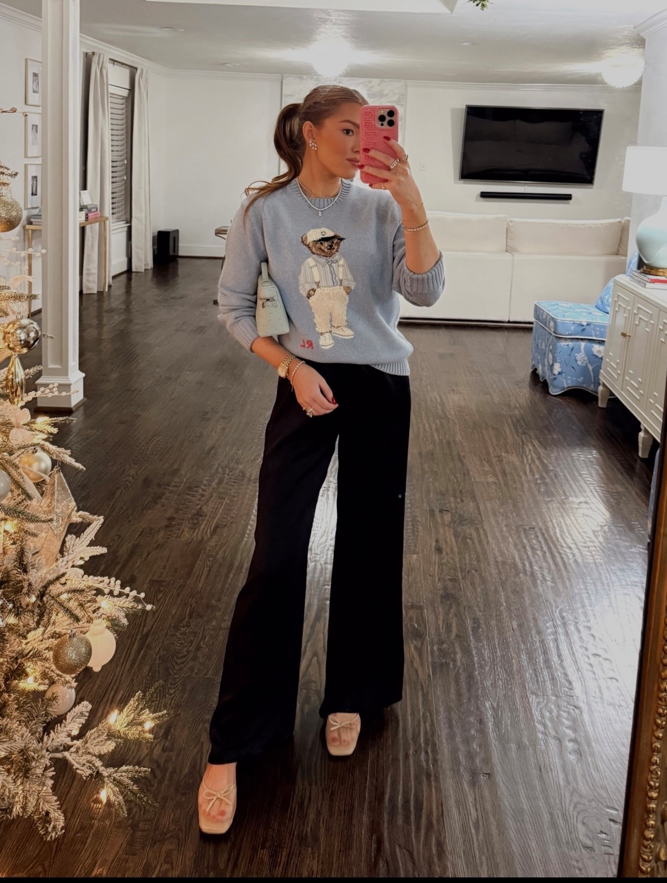 Comfy Outfit Chronicles 🧸

#LTKootd #LTKPetite #LTKgrwm