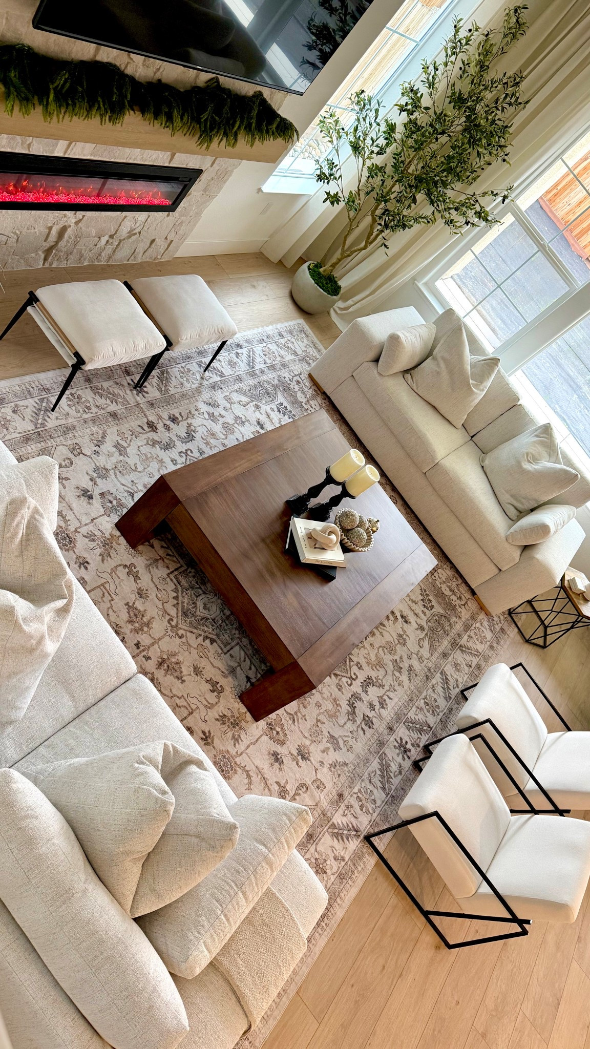 Cozy living room vibes 

#LTKSeasonal #LTKHome #LTKHoliday