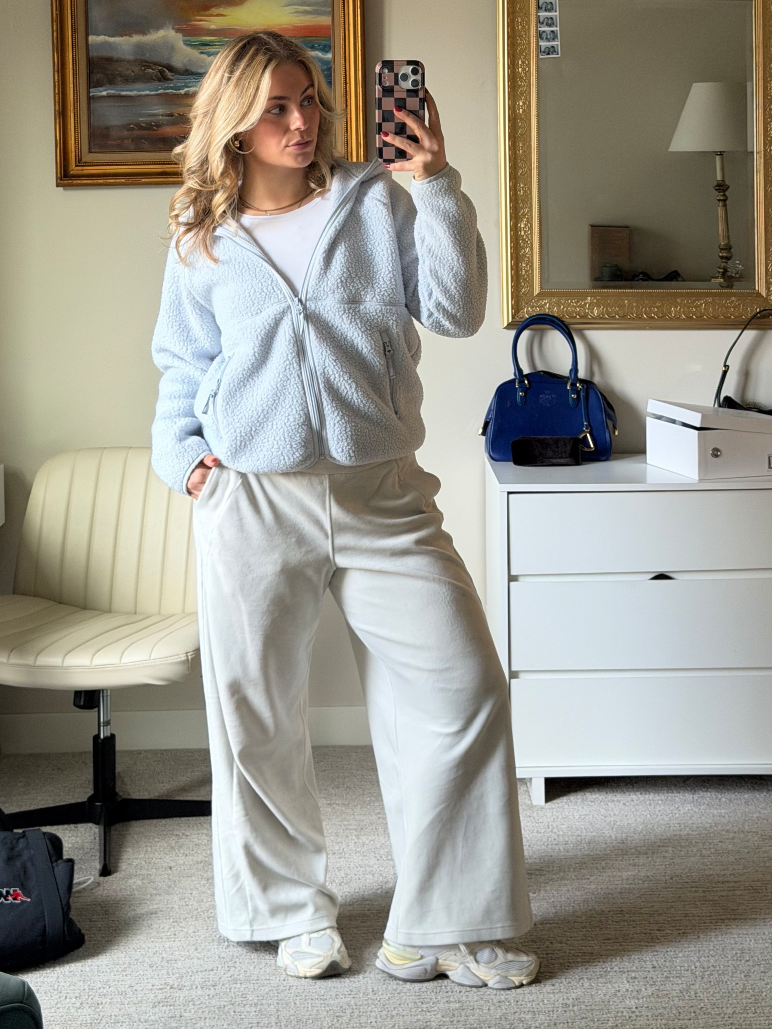 comfy basic fit 

#LTKootd #LTKgrwm #LTKdayinmylife