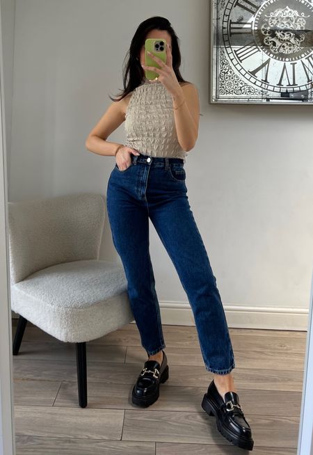 Petite jeans in the perfect fit! The best staple denim for your wardrobe! I need them in every colour! Im a uk6 5ft2 and im wearing an EU34 petite  

#LTKeurope #LTKstyletip #LTKunder50