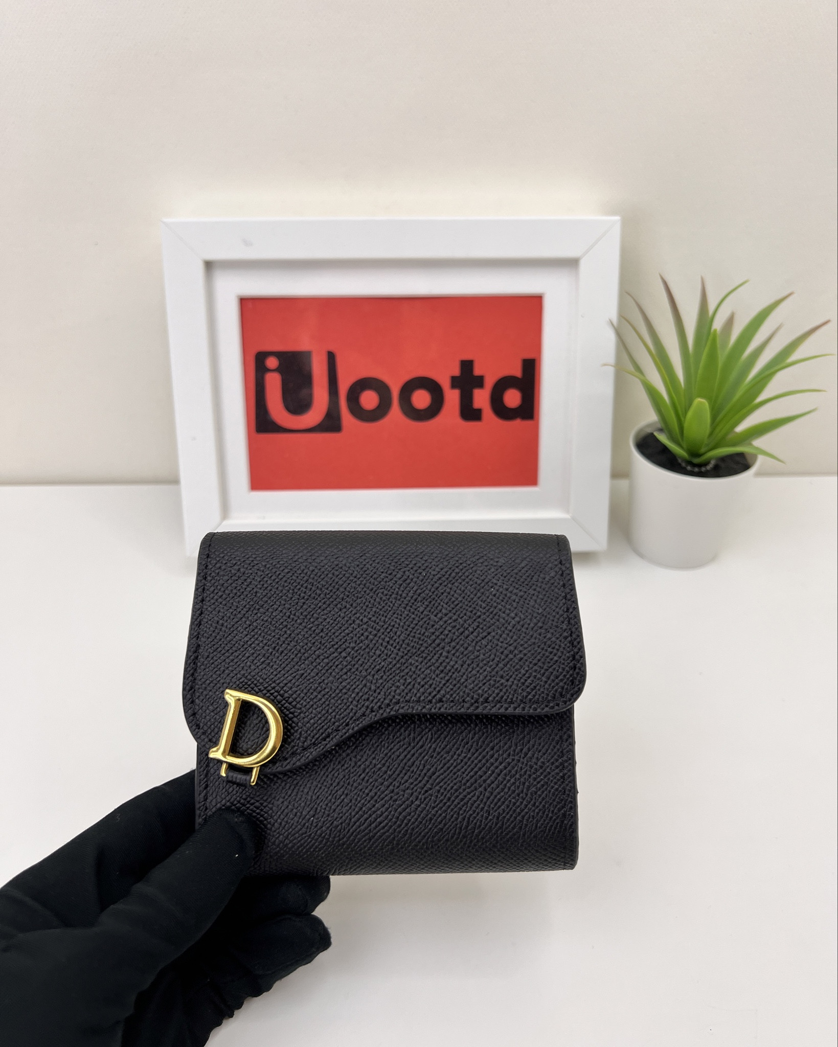 DIOR wellet card holder Dior change Bag 

#LTKworkwear #LTKfindsunder50 #LTKSeasonal