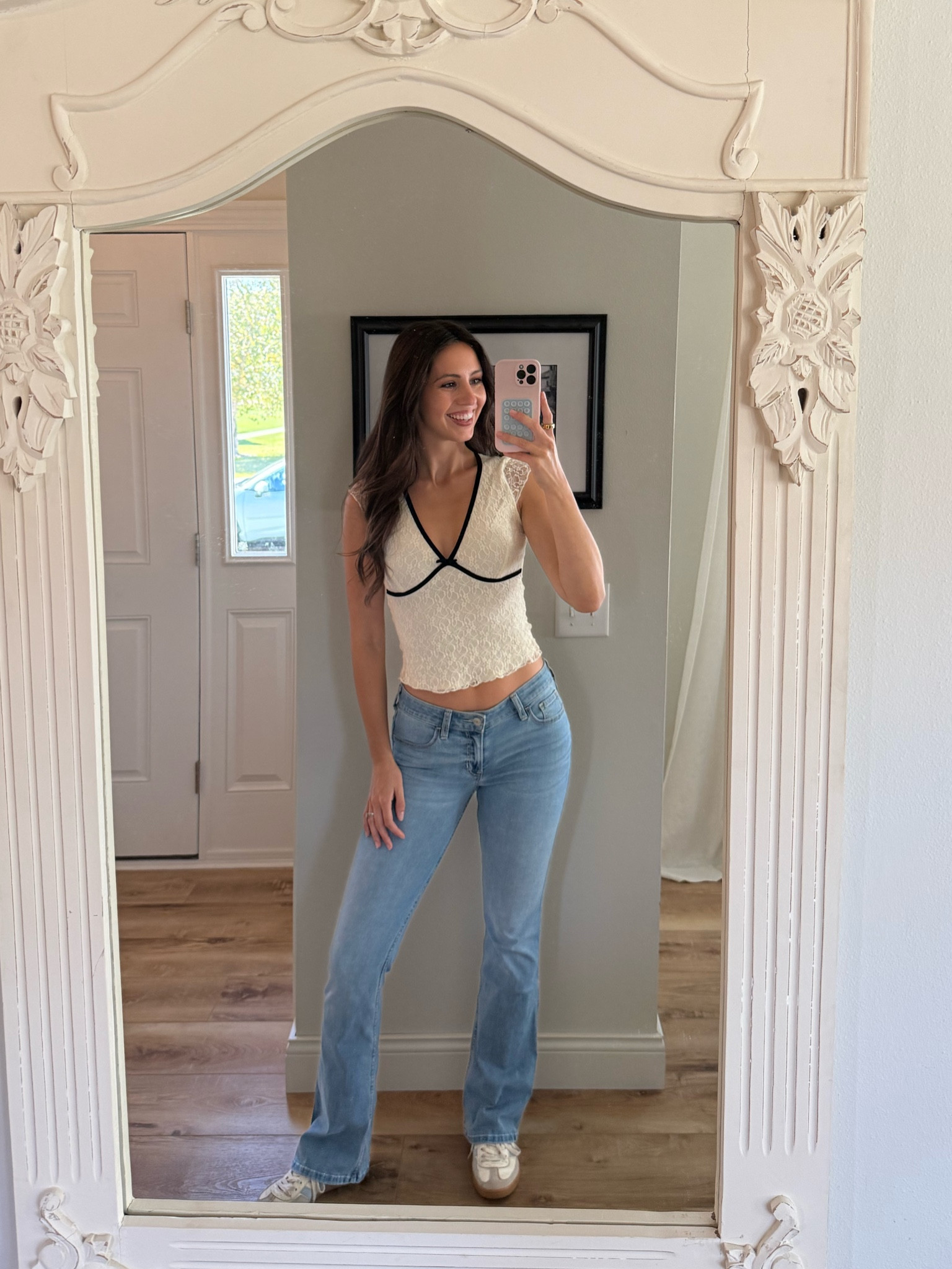 Fall fashion, fall outfit, fall outfit idea, fall outfit inspo, low rise jeans, light wash jeans, hollister jeans

#LTKStyleTip #LTKFindsUnder50