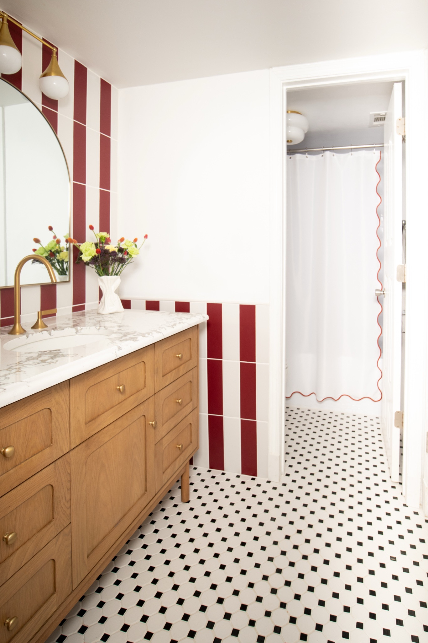 Bathroom links 🫧 scallop shower curtain is a fav! 

#LTKSaleAlert #LTKHome #LTKFindsUnder50
