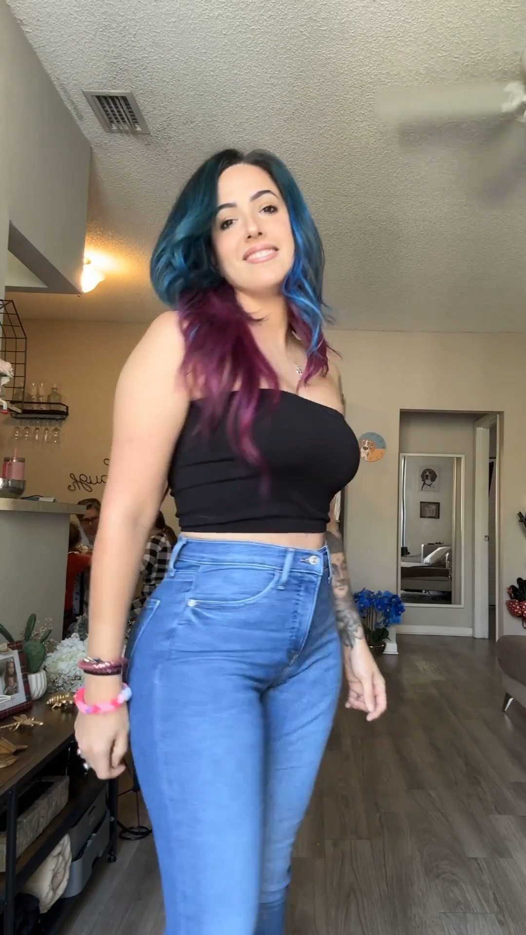 These Express jeans are giving everything 👖✨

I love how they hug in all the right places and instantly make me look more put together 🥰

A good pair of jeans is a wardrobe game-changer, and this pair from Express is officially my new favorite. 💙

Shop my look on LTK and see why these are a must-have.

#ExpressJeans #ExpressStyle #OOTD #DenimOutfit #LTKstyle #LTKdenim #WardrobeEssentials #StyleInspo 

#LTKU #LTKStyleTip