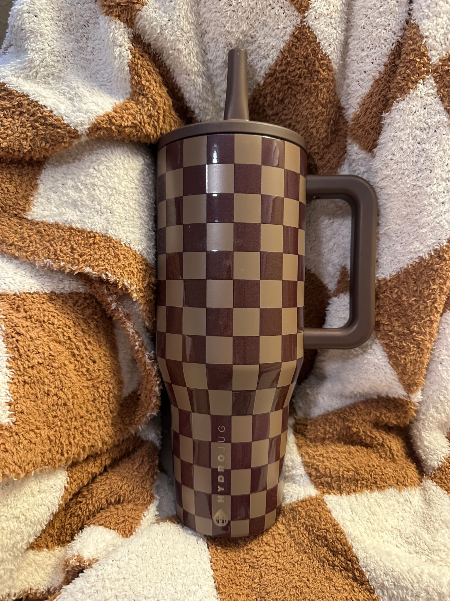 The cutest fall checkers water bottle 🤎

#LTKFindsUnder50 #LTKSeasonal #LTKHome