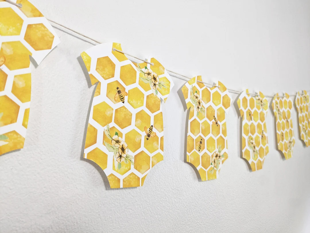 Bee Baby Shower Banner, Mama to Bee Baby Shower Garland, Honeycomb Baby Sprinkle Banner, Bee Gend... | Etsy (US)