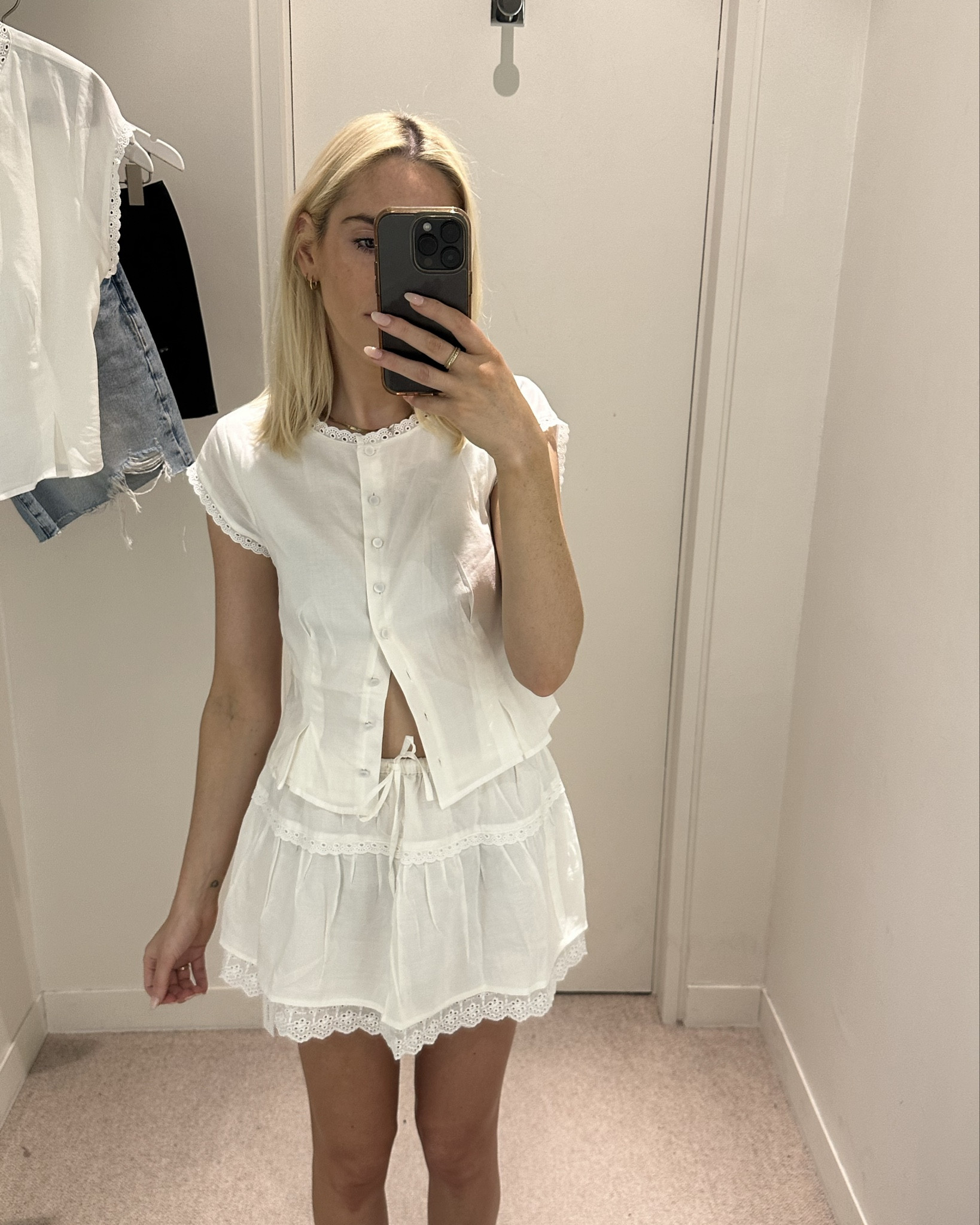 Reformation try on
Wearing co-ord set is US 0
Shorts size 25 (dark pair)
Shorts size 23 (lighter ripped pair)


Summer outfit ideas, denim shorts, long denim shorts 

#LTKSeasonal #LTKeurope