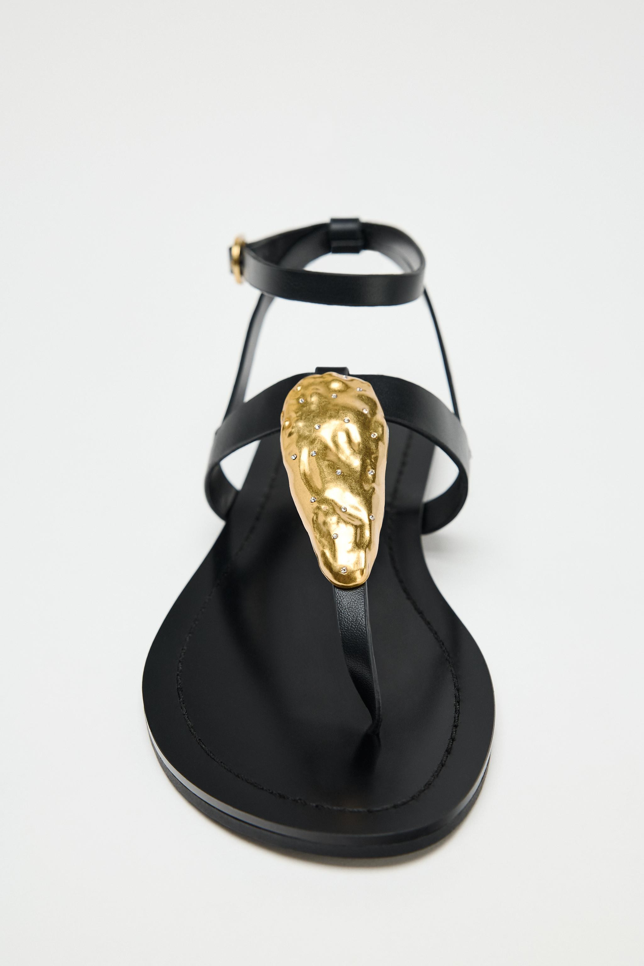 FLAT SANDALS WITH METALLIC PIECE | Zara US