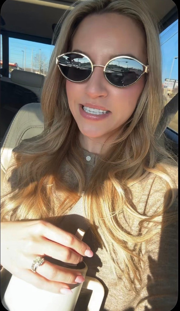 I own this cardigan in so many colors (& print!) it’s such a flattering fit! (Size S) Favorite wide leg denim (size 27)  

#LTKmomlife #LTKdayinmylife #LTKgrwm