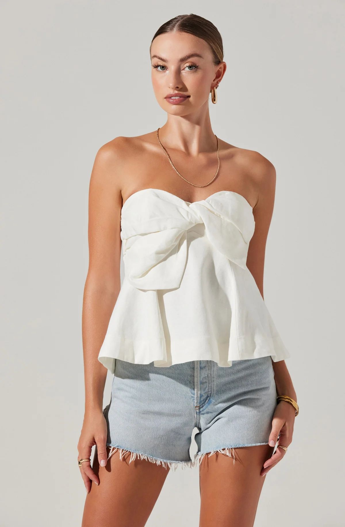 Nerina Twist Front Strapless Top | ASTR The Label (US)