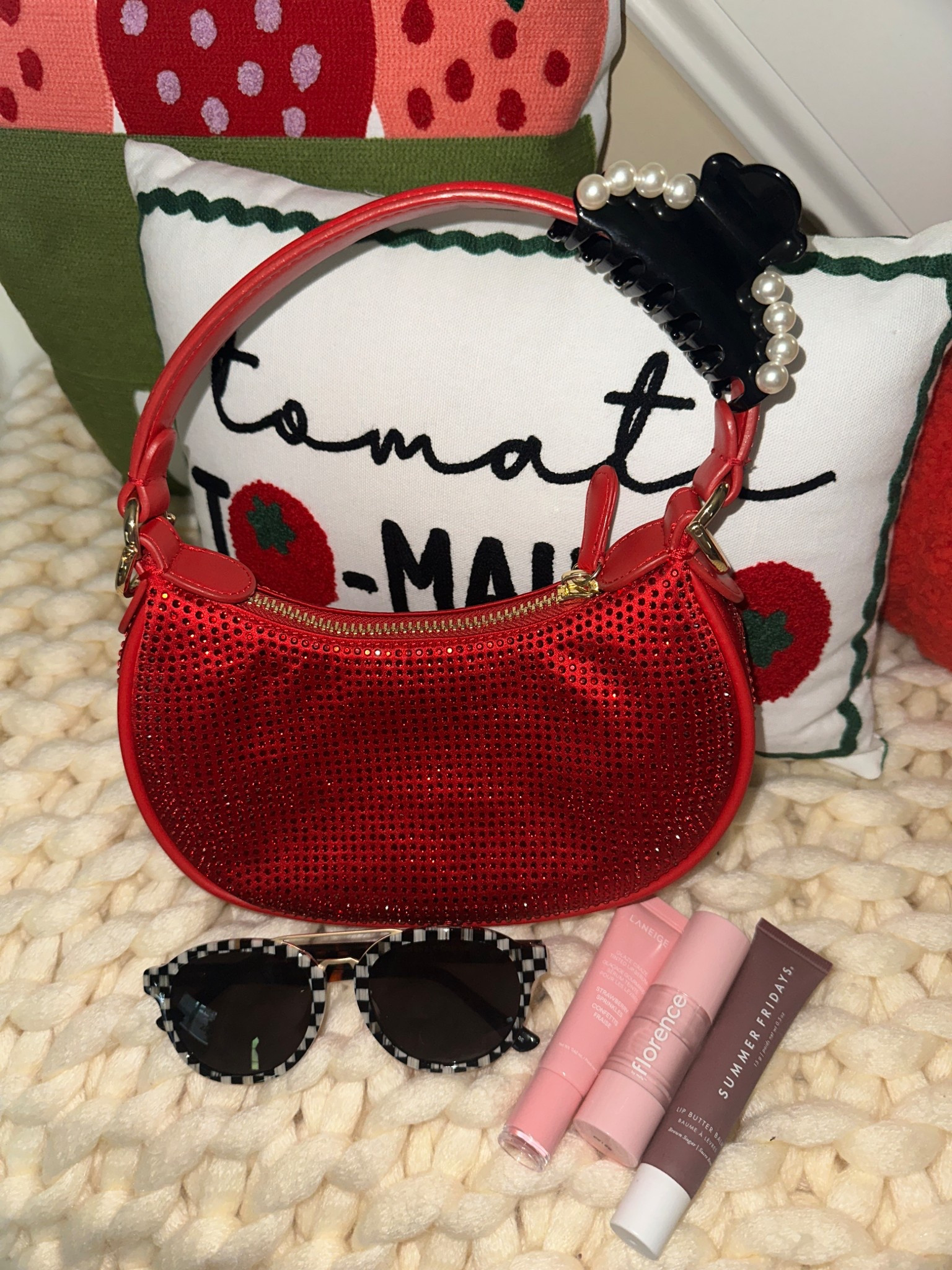 It’s all in the details… 

#LTKSeasonal #LTKOver40 #LTKItBag