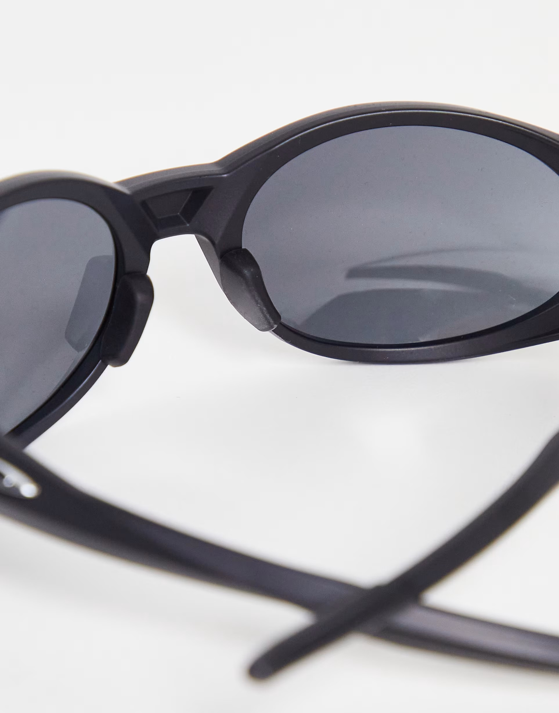 Oakley eyejacket redux visor sunglasses in black  | ASOS | ASOS (Global)