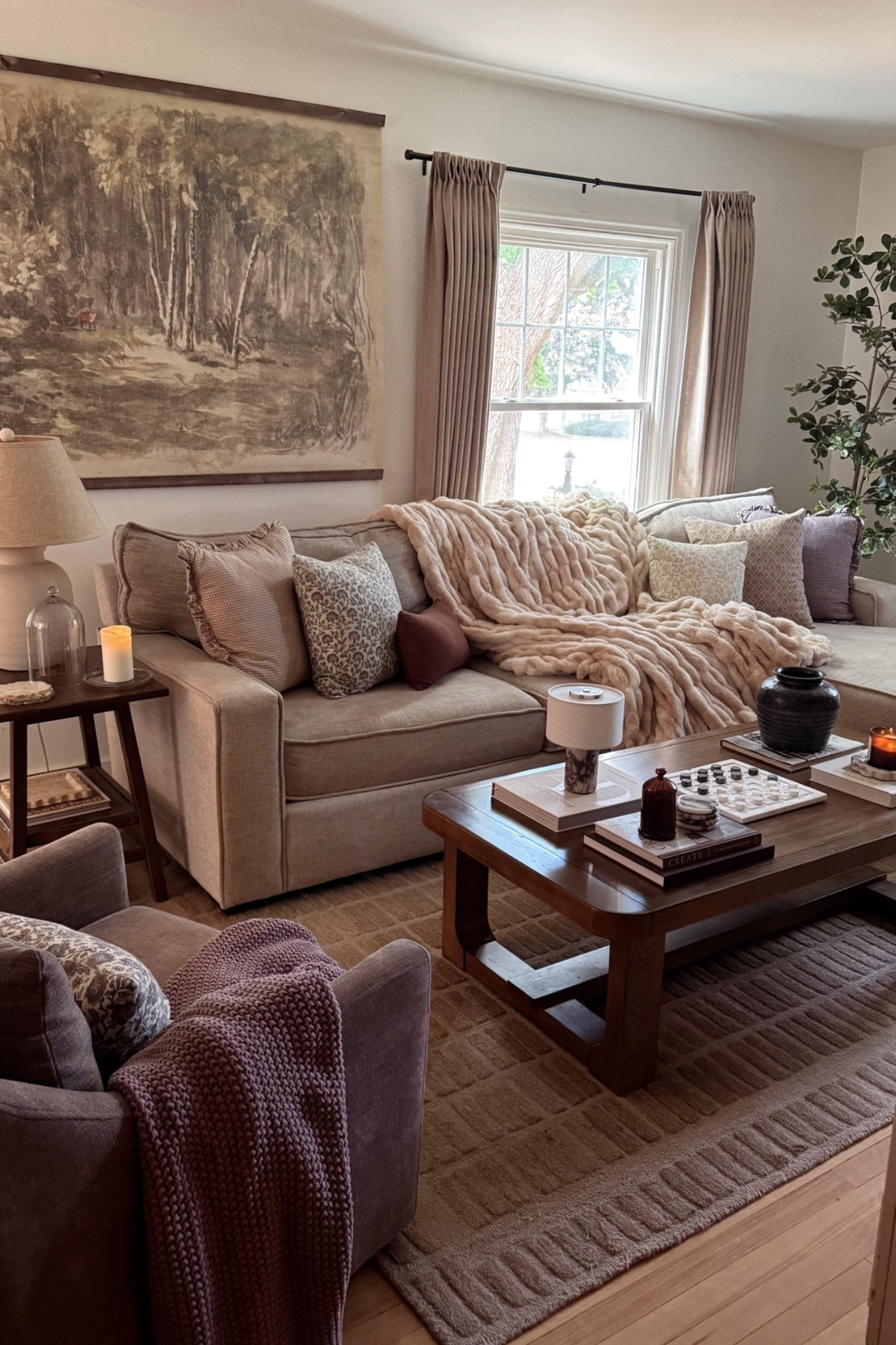 cozy living room 🍂✨


living room inspo, cozy living room, home decor, home finds