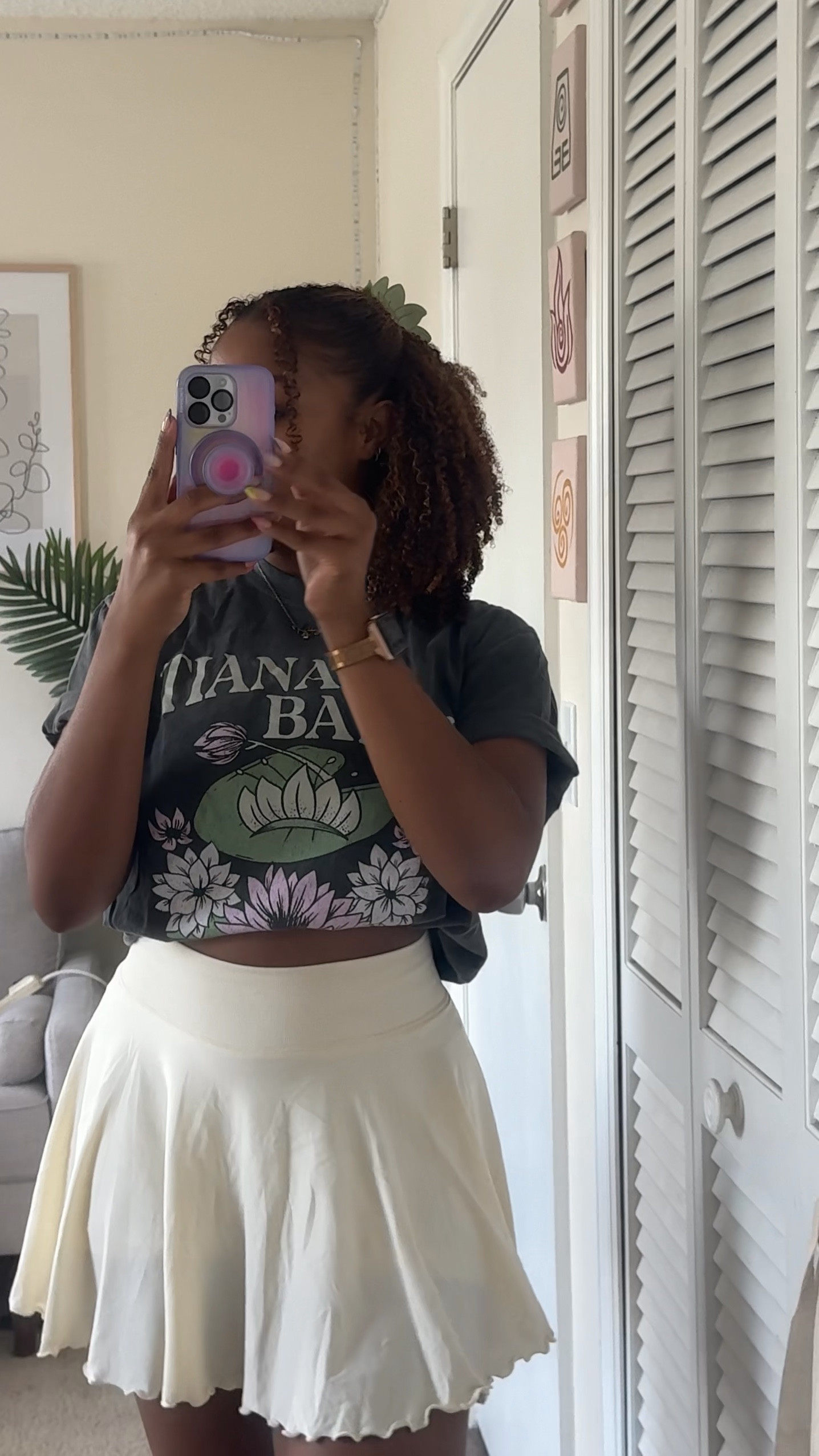 Cute and comfy Disney outfit 🐸👑