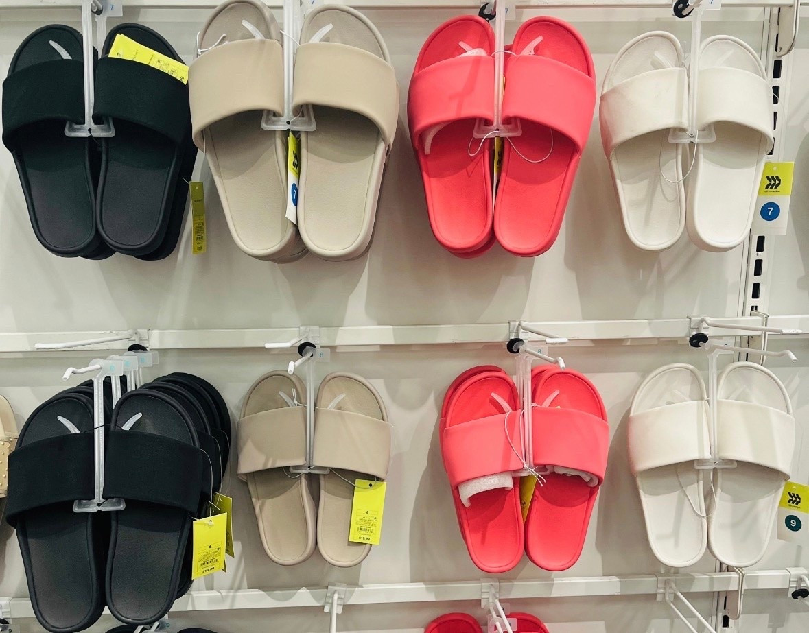 20% OFF! 🔥 These slide sandals are so comfy! Look and feel like my Lulu 🍋 ones!!! 🙌🏼 (tts) 

#LTKSpringSale #LTKShoeCrush