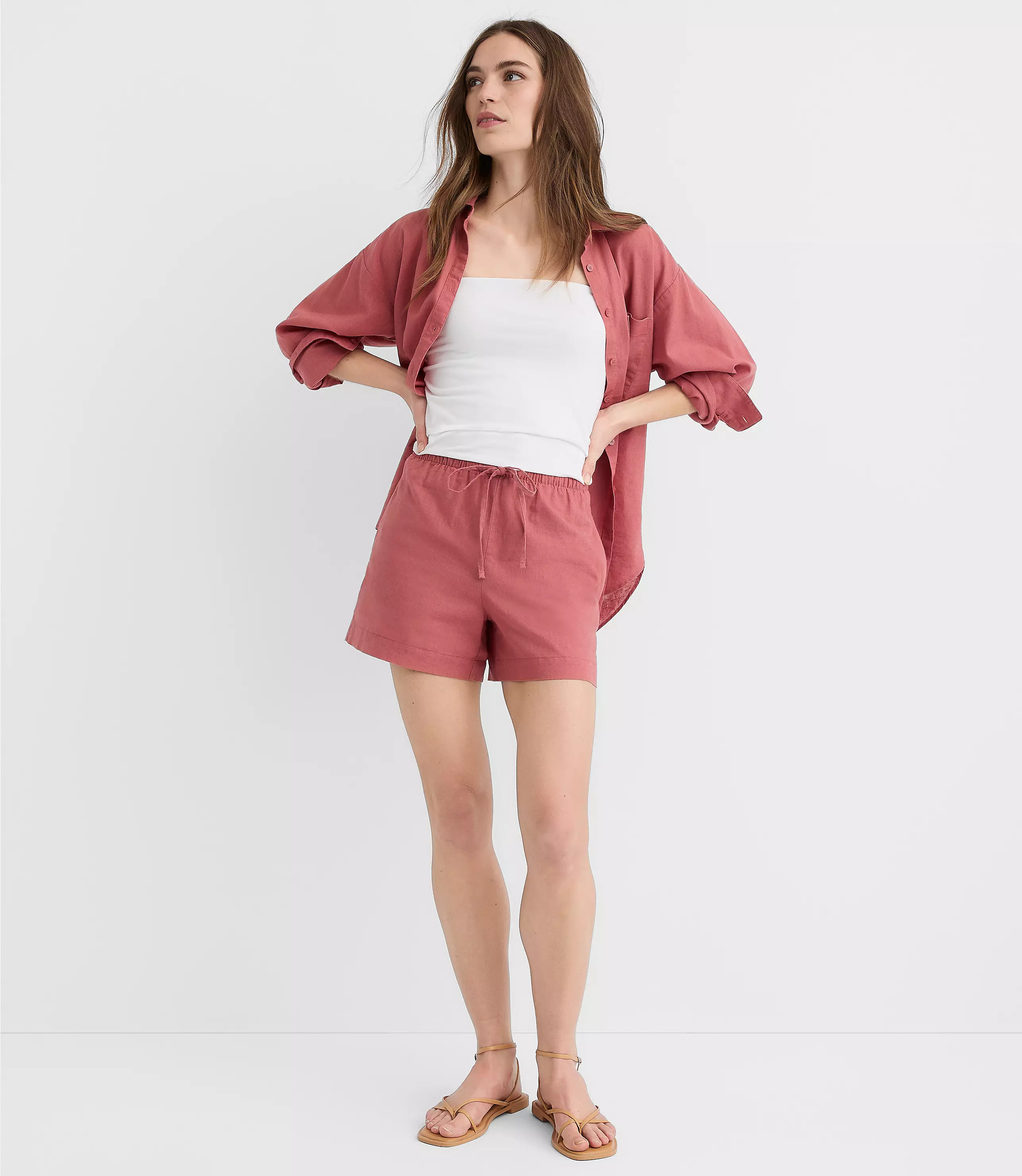 Sawyer Pull On Shorts in Linen Cotton | LOFT