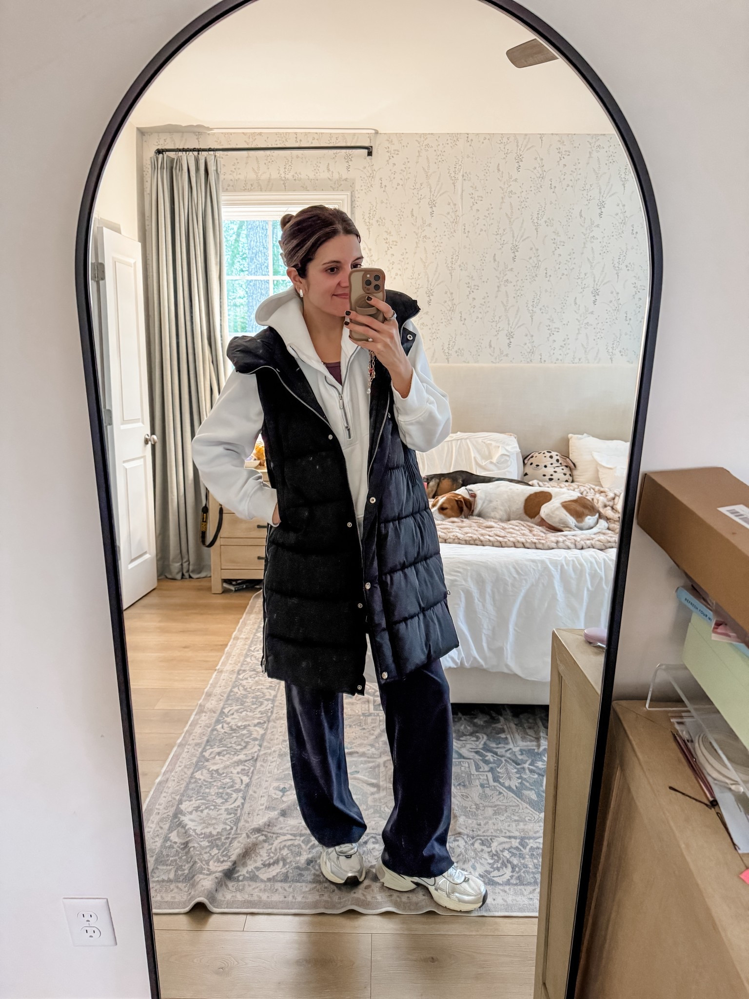 Mom outfit of the day for a snow day with the kids!!

#LTKmomlife #LTKootd #LTKOver40