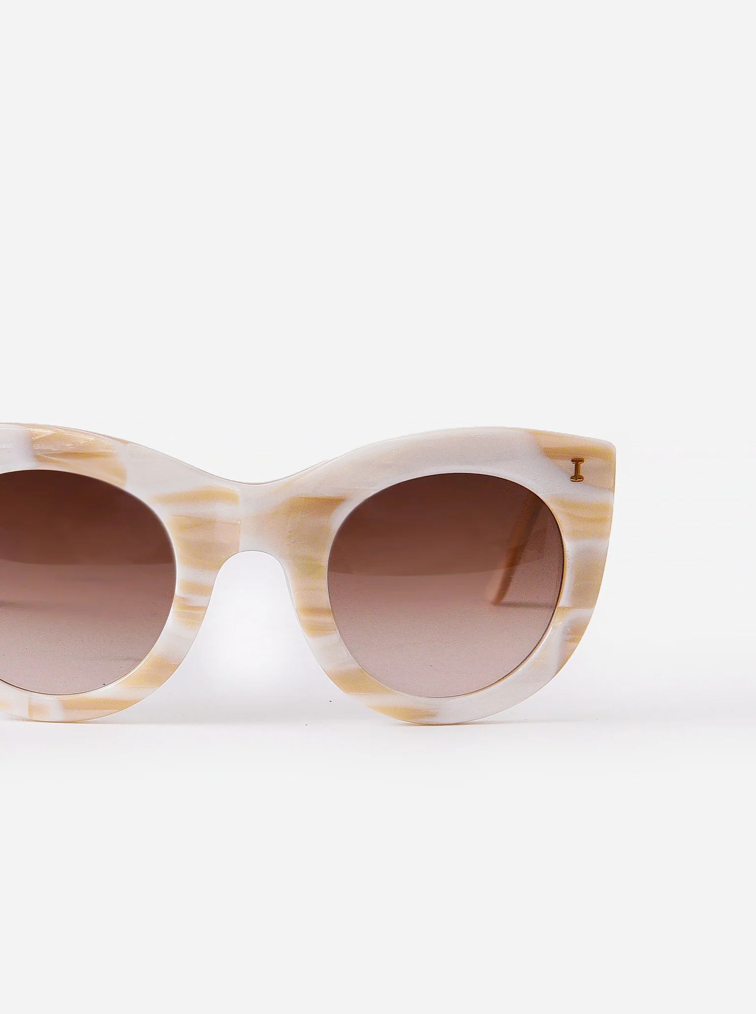 Illesteva Boca Sunglasses | Saint Bernard
