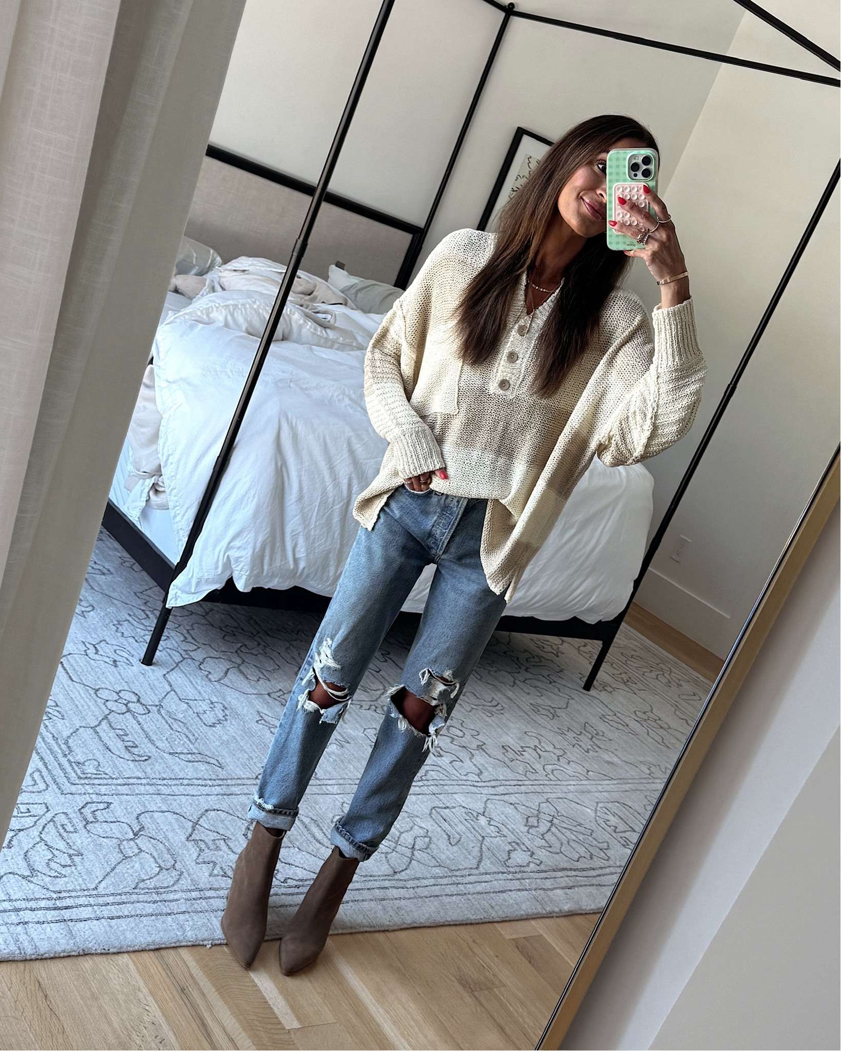 gimme all the creamy neutrals 😍 love the stripes + button detail too! 
code laurens will get you 20% off! 🙌🏻