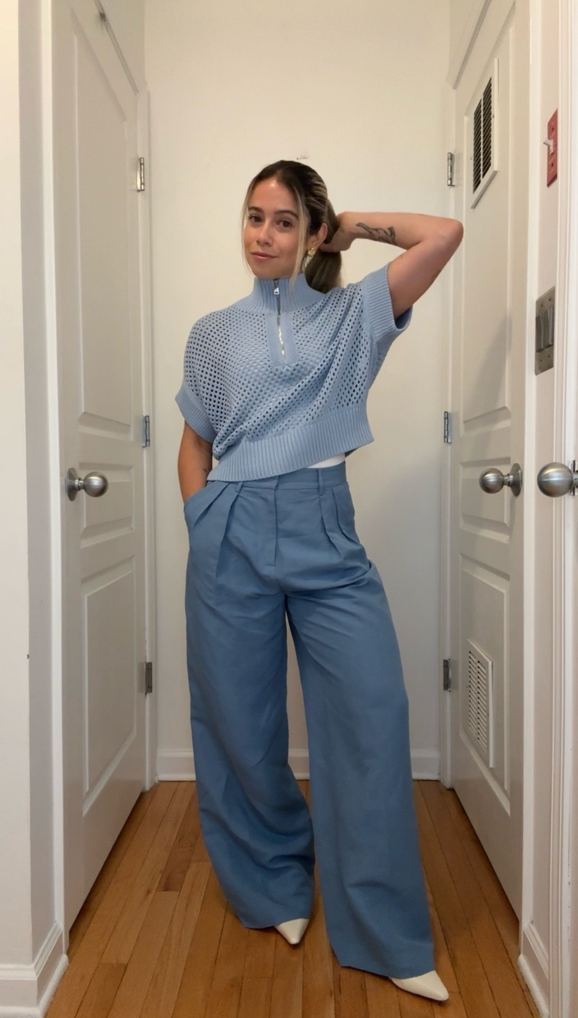 Sarah Wasilak’s outfit from Dinner for Shoes episode 98, The Dentist Who Built One of the Cutest PJ Brands on the Internet 

Top and pants: Lilysilk
Shoes: Larroudé

#LTKdayinmylife #LTKgrwm #LTKPetite