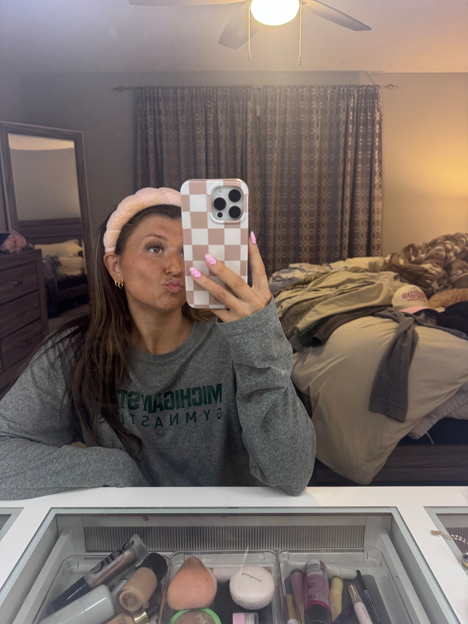 self tanner products and lashes I use! 

#LTKselfcare #LTKBeauty #LTKmomlife