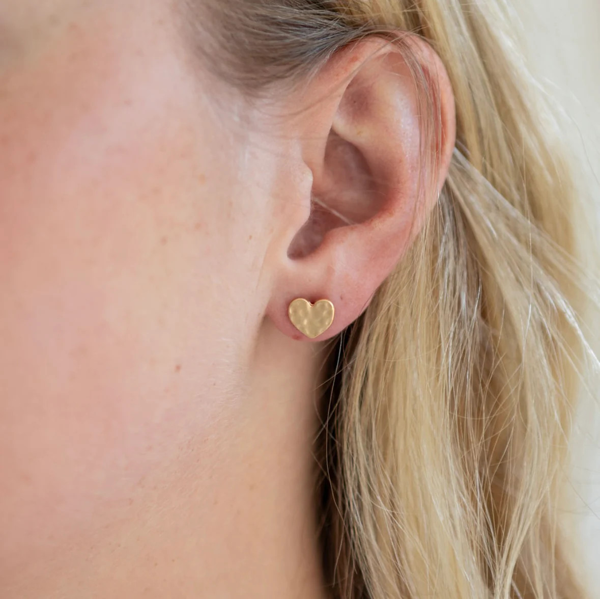 With Love Hammered Gold Heart Earrings | Erin McDermott Jewelry
