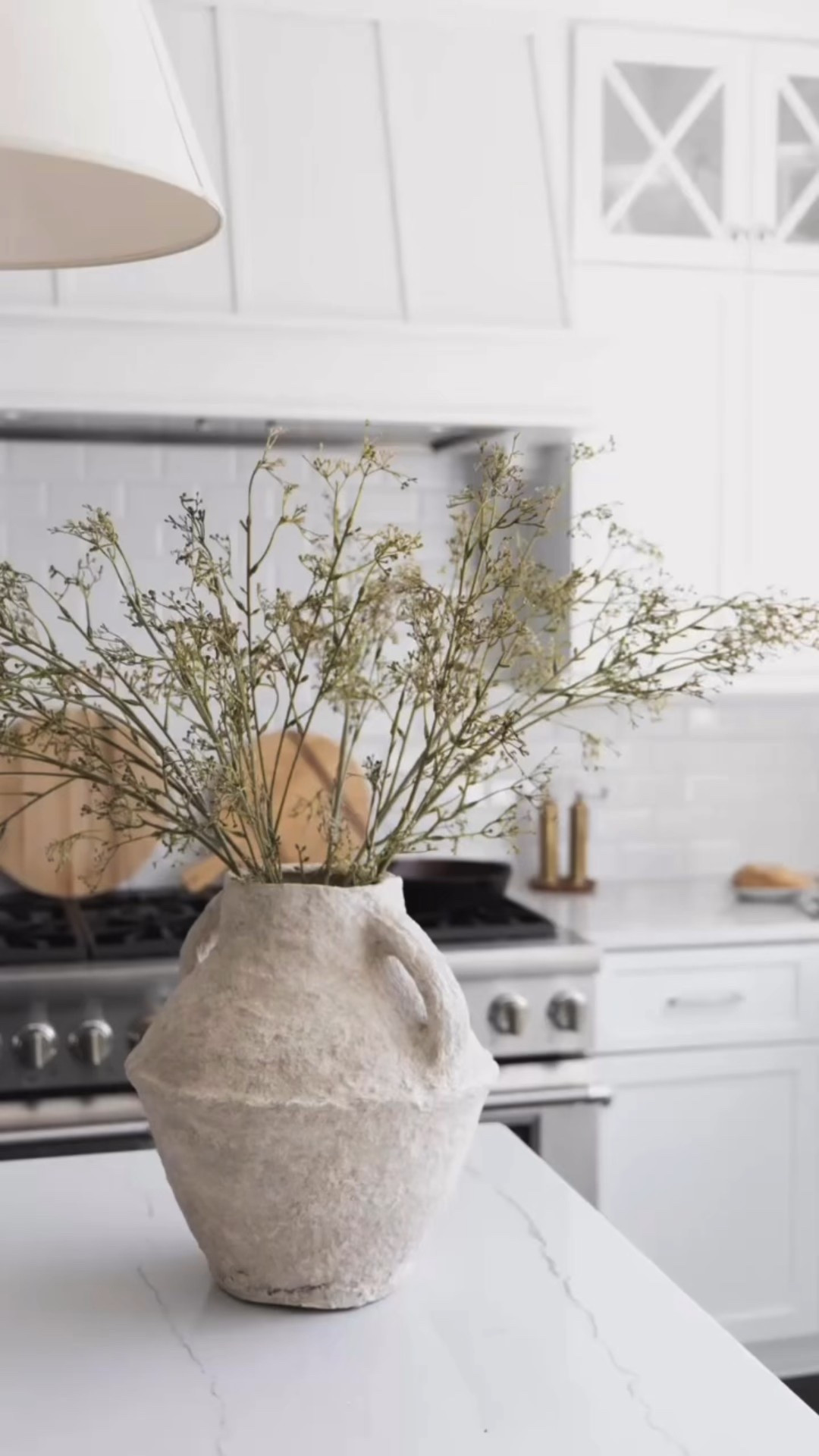 Small touches of Spring making their way indoors. The best affordable artificial stems. #springdecor #springstems

#LTKFindsUnder50 #LTKSpringSale #LTKSeasonal