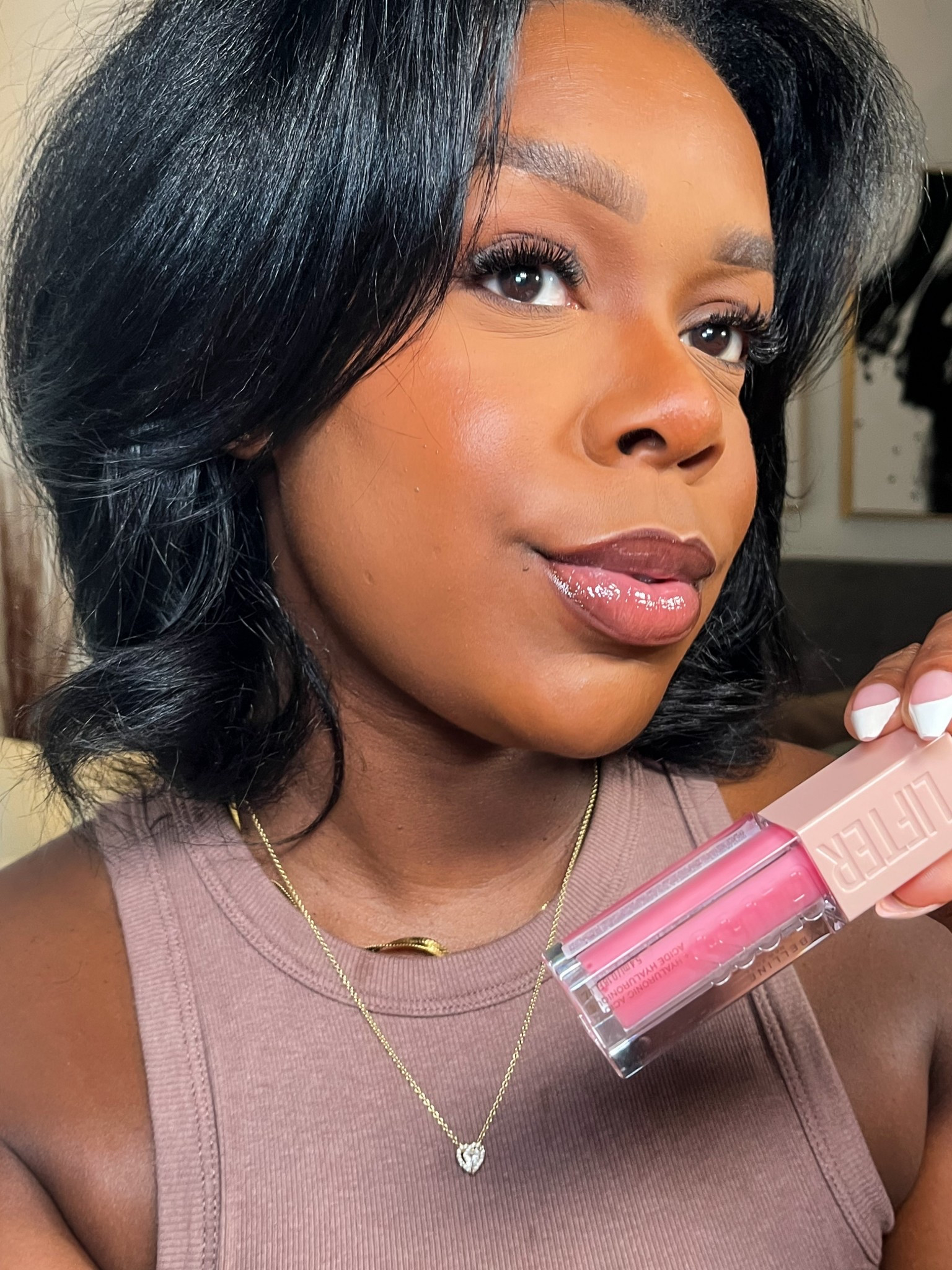 New faves @maybelline Lifter Gloss w/ Hyaluronic Acid 💄💋

#LTKFindsUnder50 #LTKBeauty