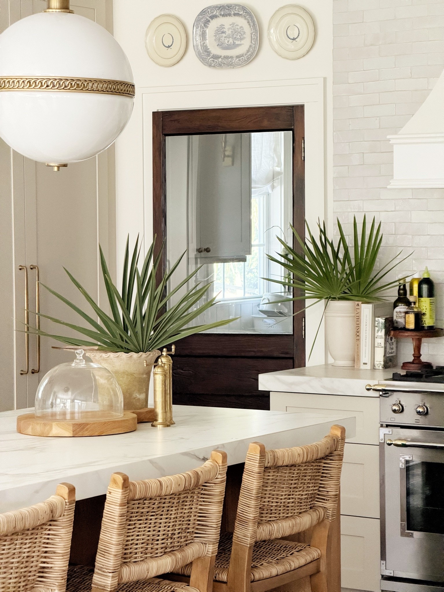 These barstools have been one of my favorite additions to our kitchen. So much warmth + texture and they’re actually comfortable. They’re on SALE right now, so if you’ve been eyeing them, this is a good time.

Comment STOOLS and I’ll send you the link.

#LTKHome