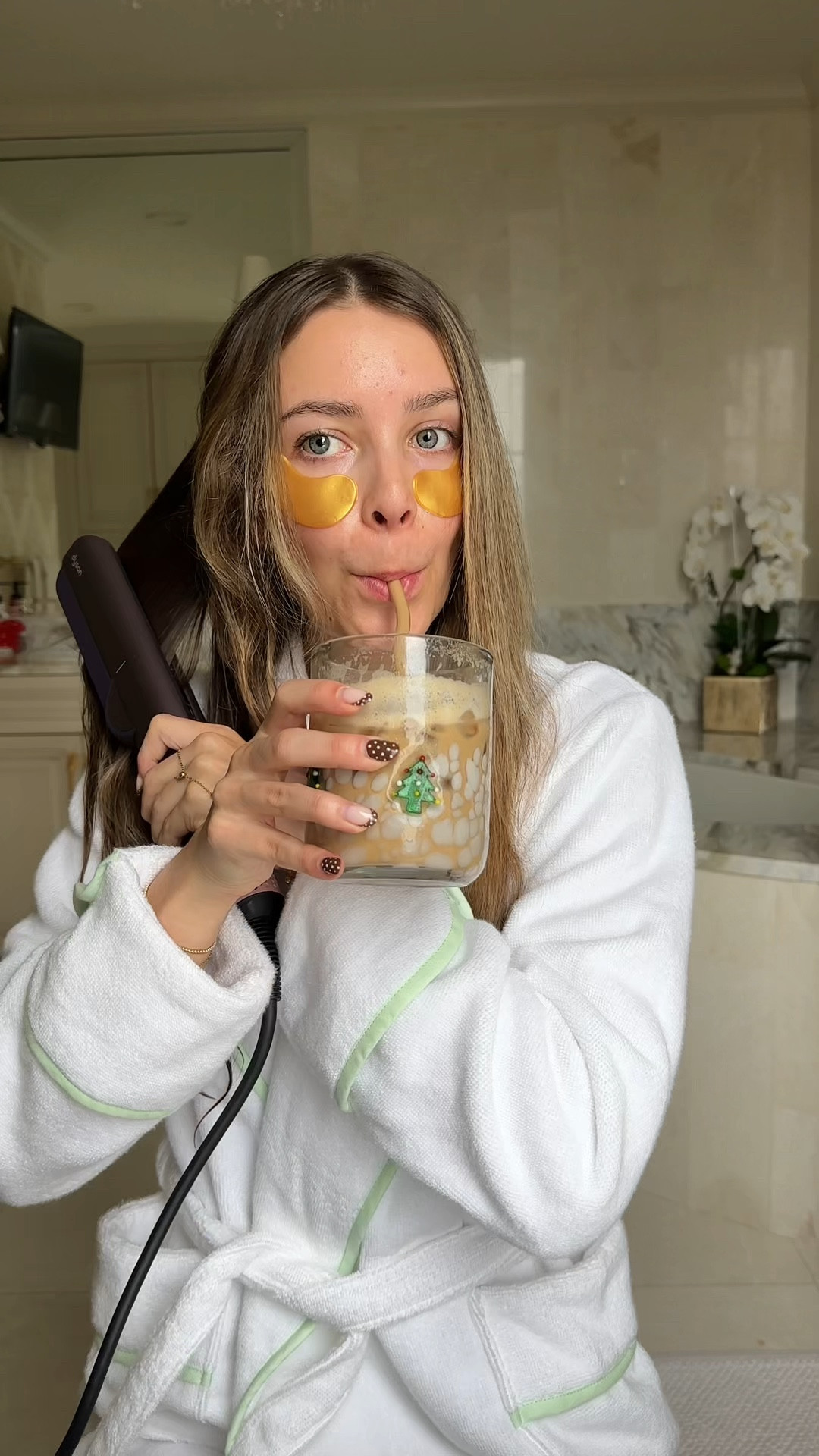 You all know how much I LOVE my @dysonUSA Airstrait and they are having a live shopping event for BFCM where you can shop the best deals on products!!

My mom is obsessed with the Airstrait so had to pop over to the Dallas store to get the full scoop and I will absolutely be shopping this sale!

#dyson #dysonstore #dysonbeauty #dysonhome #dysonpartner

#LTKCyberWeek #LTKBeauty #LTKHoliday