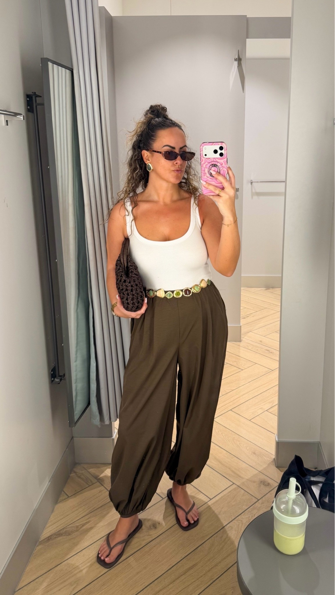 Today’s ootd for the heatwave ☀️

Bodysuit - Size medium
Trousers - size 10

Summer outfit, spring outfit, balloon trousers, chain belt

#LTKsummer #LTKstyletip #LTKuk