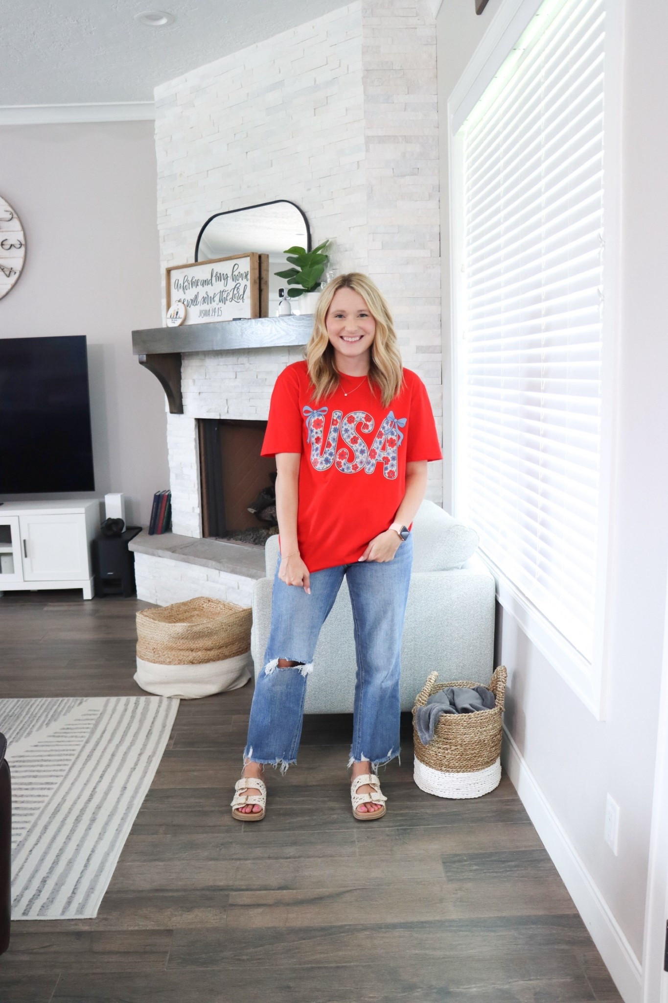 Quick Ship 4th of July Tee Shirt
Grab a couple for the weekend celebrations. Love the floral USA with bow accents🎀🇺🇸

//
4th of July Tee 
4th of July outfit 

#LTKStyleTip #LTKParties #LTKFindsUnder50