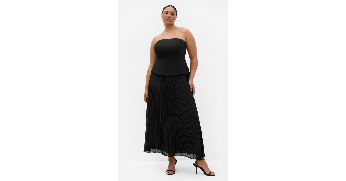 Loretta Strapless Pleat Maxi Dress - black | City Chic NZ