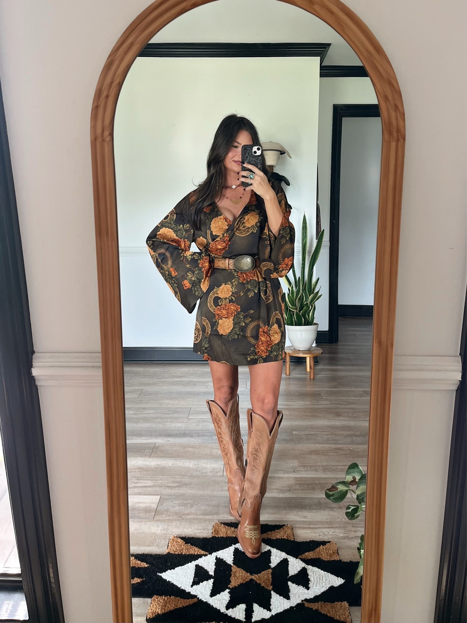 35% off this gorgeous bell sleeve mini dress with code LORILYNN35

Wearing xs! Comes with tie belt but added my own!

#LTKootd #LTKgrwm #LTKSeasonal