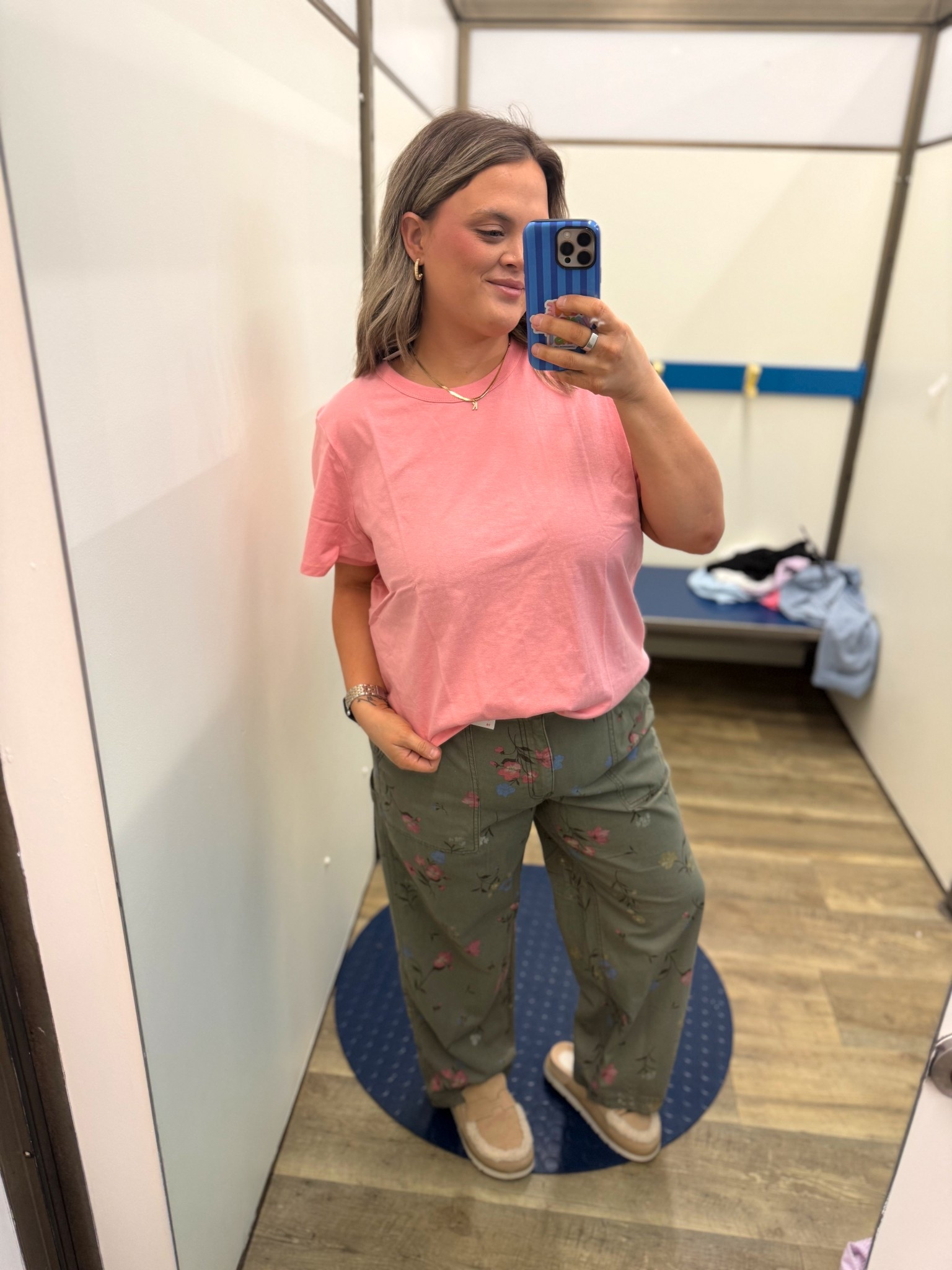The cutest everyday combo from Old Navy 🌸💗 I paired this soft pink tee with these floral wide-leg pants and I’m obsessed. Comfy, flattering, and perfect for running errands but still feeling put together. #LTKStyle #LTKFinds #OldNavyStyle #OldNavyFinds #WideLegPants #FloralPants #MomStyle #EverydayOutfit #CasualChic #AffordableFashion

#LTKMidsize #LTKootd #LTKU