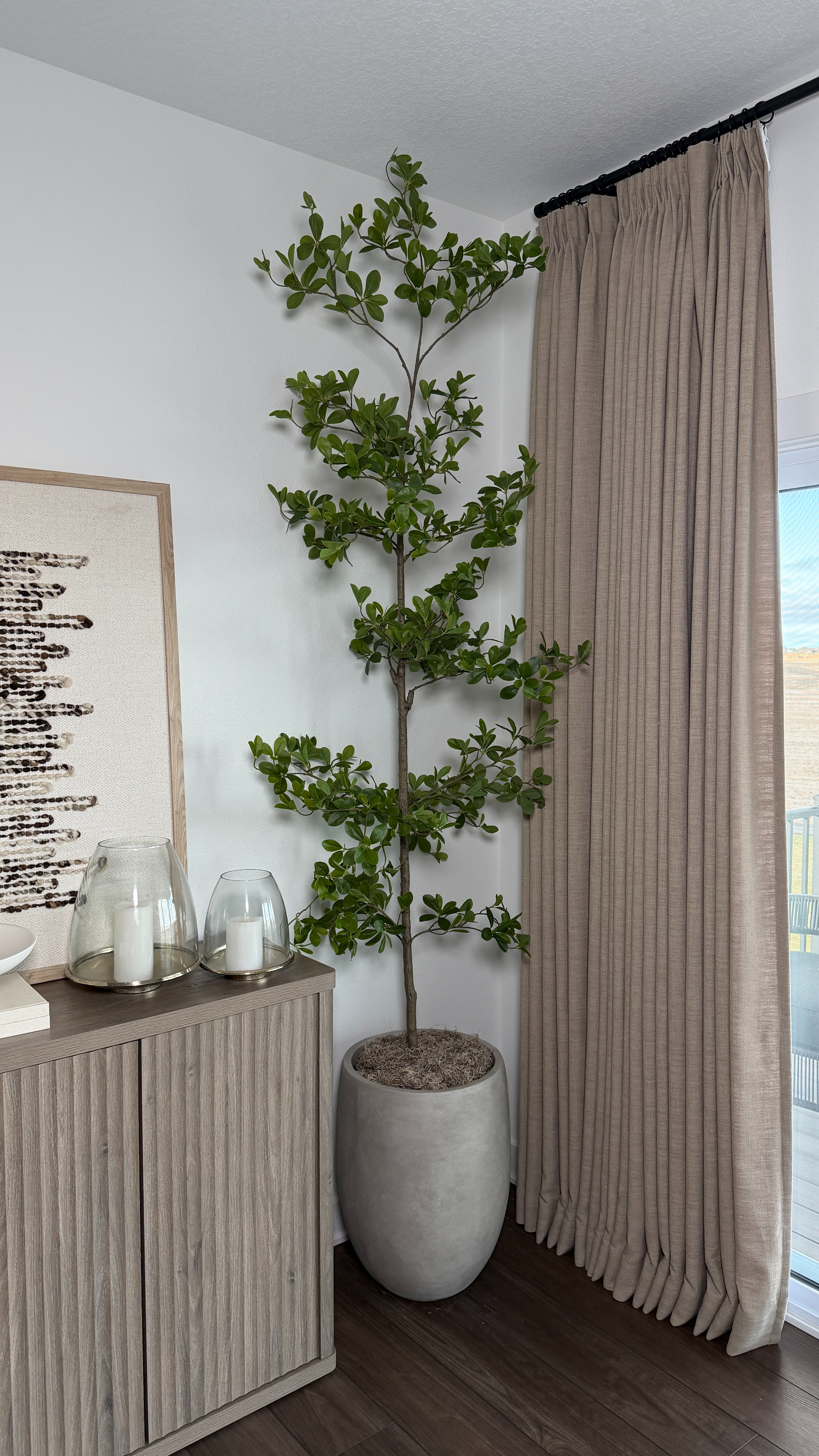 Love my olive tree for in-between seasons 🤍
It works beautifully year-round and adds the perfect soft, natural touch to any space without overpowering it. On sale now! 

 

#LTKHome