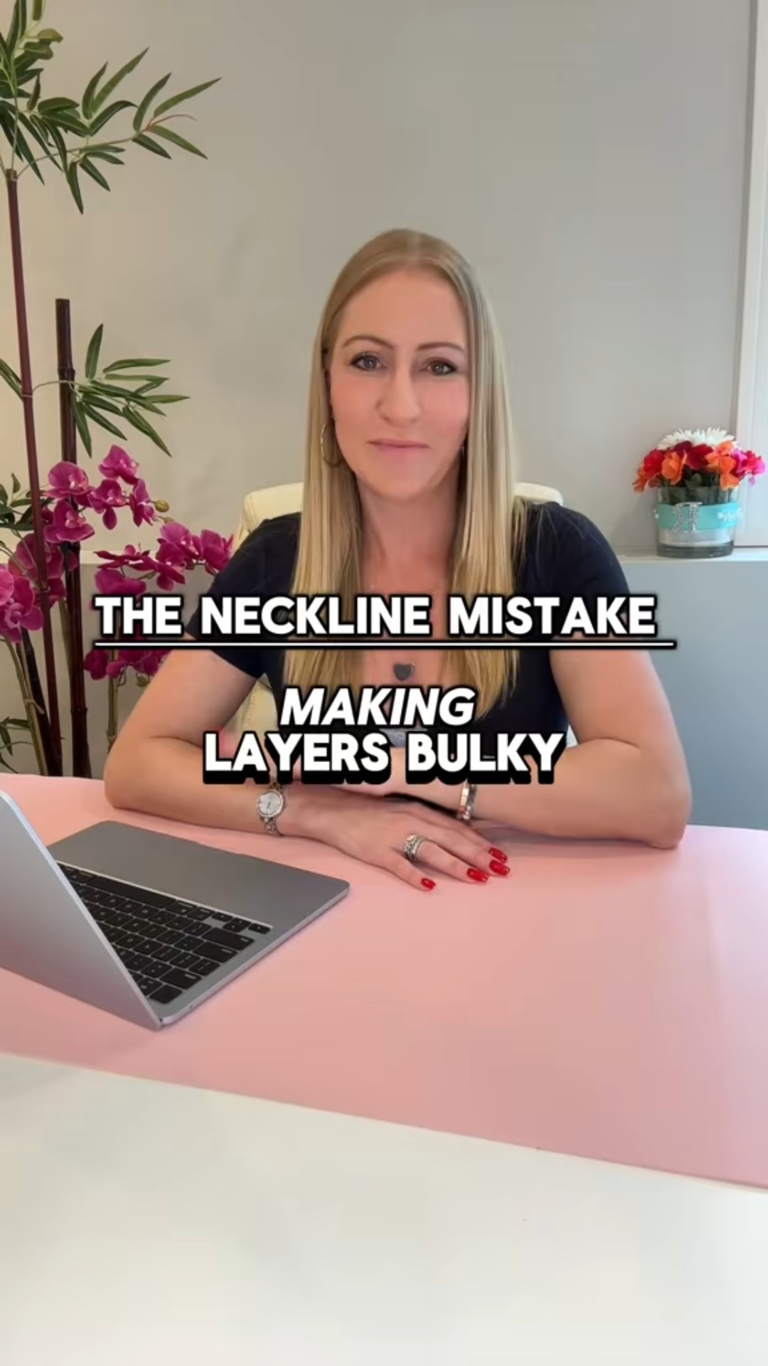 Wrong neckline = bulky layers. Here’s the fix: crewnecks under blazers add bulk, while V-necks and turtlenecks keep layers smooth, polished, and chic. These bases elongate your neckline and create an intentional silhouette—perfect for fall layering outfits, office looks, and chic everyday style.
I linked my favorite layering bases—turtlenecks, V-neck tops, and blouses—so you can recreate these refined fall looks. Shop them while they’re still in stock.

#FallFashion2025 #LayeringStyle #FallOutfitIdeas #ChicFallStyle #FashionOver40 #WardrobeWisdom #FallLayeringTips #StyleConfidence

#LTKSeasonal #LTKStyleTip #LTKOver40