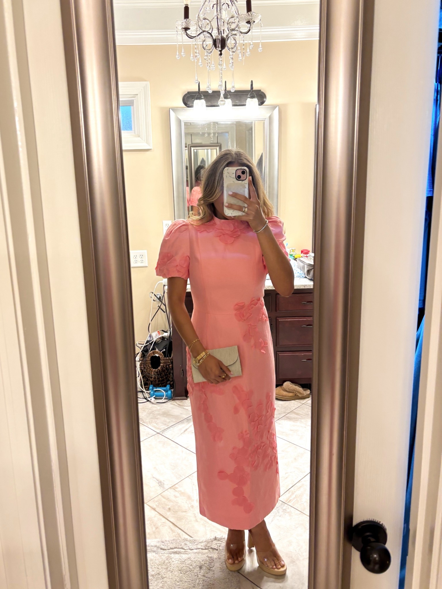 Might be my favorite dress I’ve ever worn! Sold out everywhere but linked a few Poshmark listings!