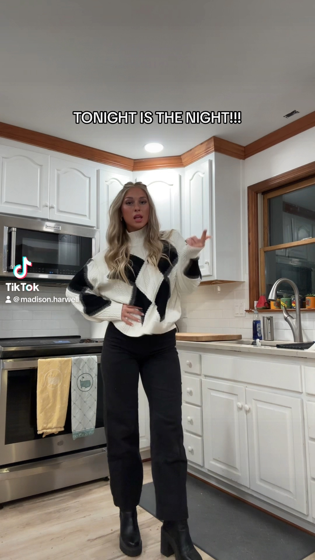 Y’all THIS SWEATER. This sweater might be the warmest, softest, comfiest, best quality sweater I’ve ever had no joke. I’m lovvving black/neutral color fits for this fall/winter. It’s giving business cutesy girly 🥹🤍

#LTKHoliday #LTKGiftGuide #LTKCyberWeek