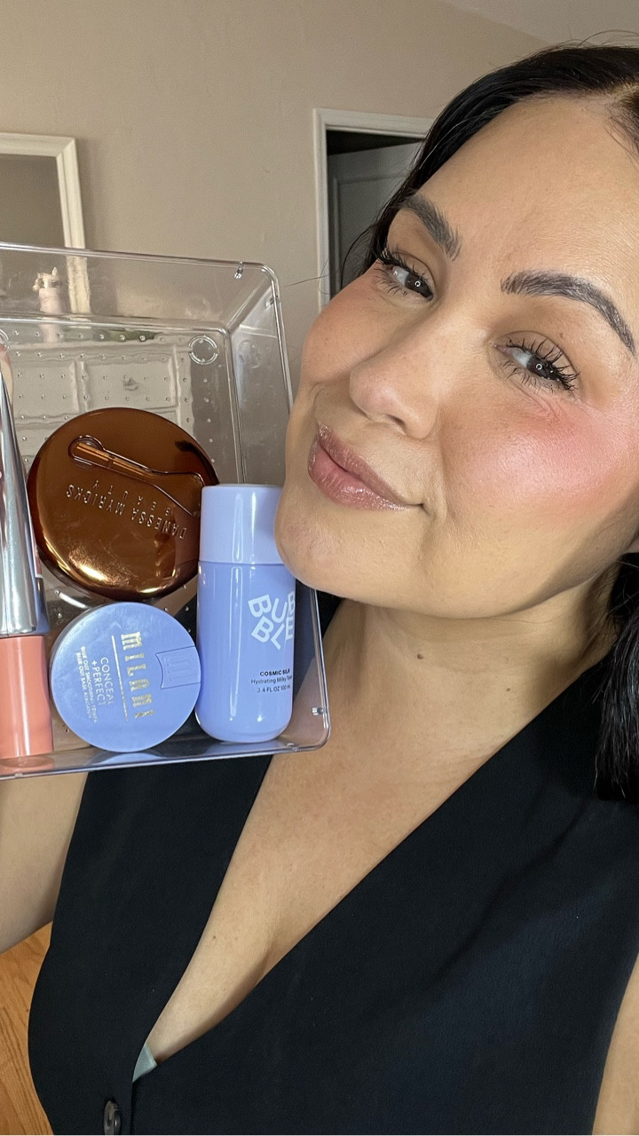 Makeup skin prep for dry over 40 skin. 

All products are listed in my #ltk 

#skinprep #over40makeup #drugstoremakeup #danessamyricks #dryskincare @bubble @danessamyricksbeauty @danessa_myricks @naturium

#LTKBeauty #LTKOver40 #LTKFindsUnder50